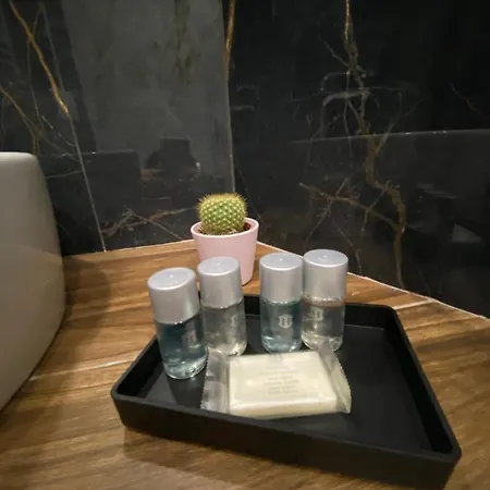 לינה וארוחת בוקר Katarios 4*