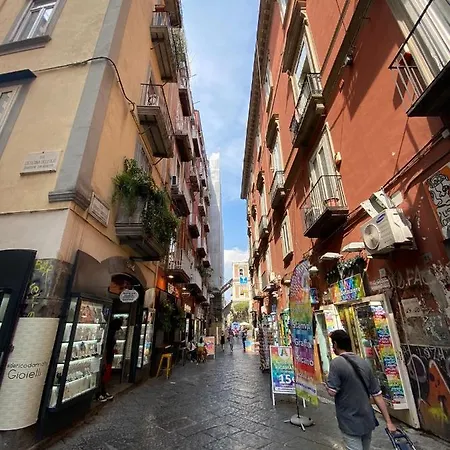 לינה וארוחת בוקר Katarios נאפולי