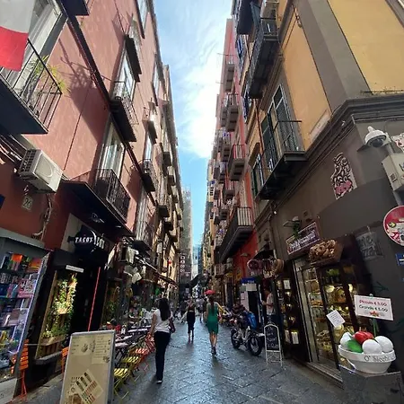 Katarios לינה וארוחת בוקר 4*